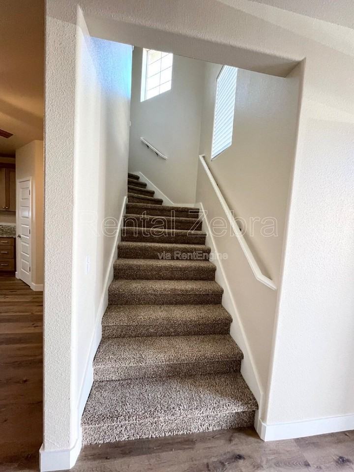 1391 Carlsbad Dr - Photo 6 of 17