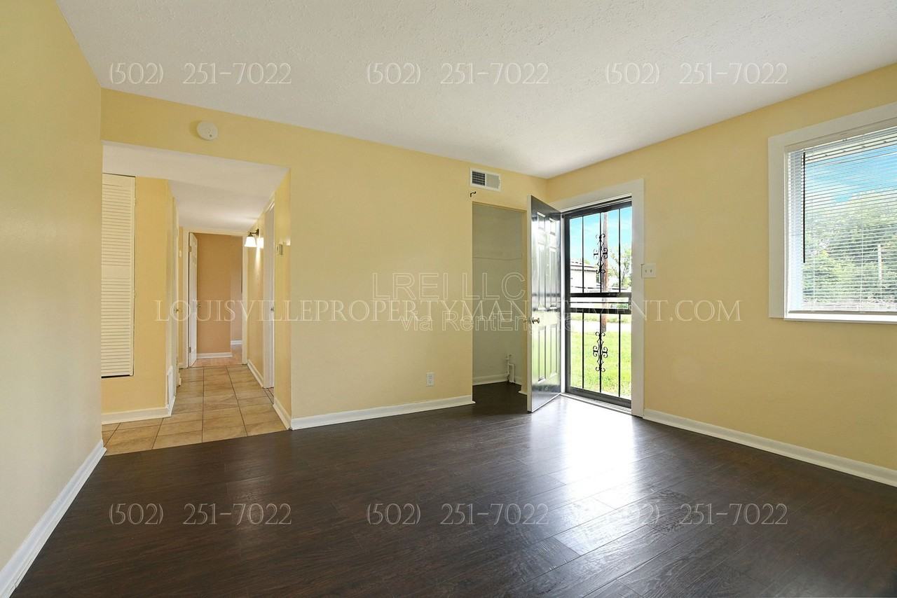 4403 Plantus Pl - Photo 3 of 18