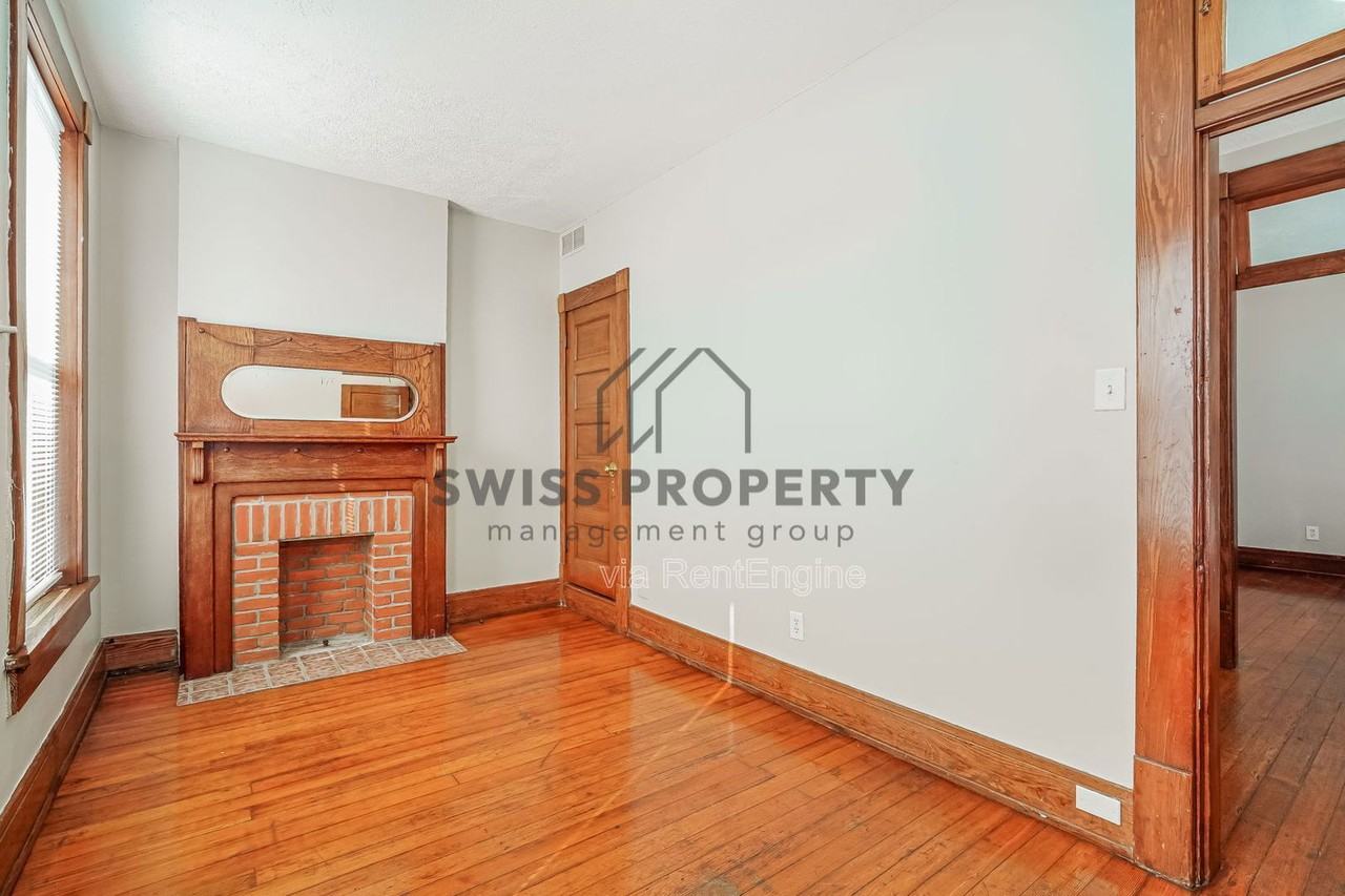 804 E Main St - Photo 7 of 18