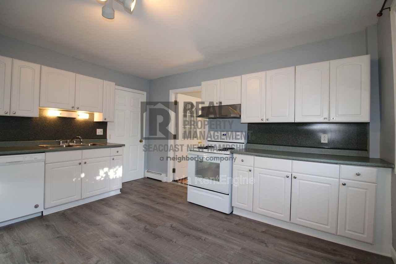 4749 South St - Photo 7 of 24