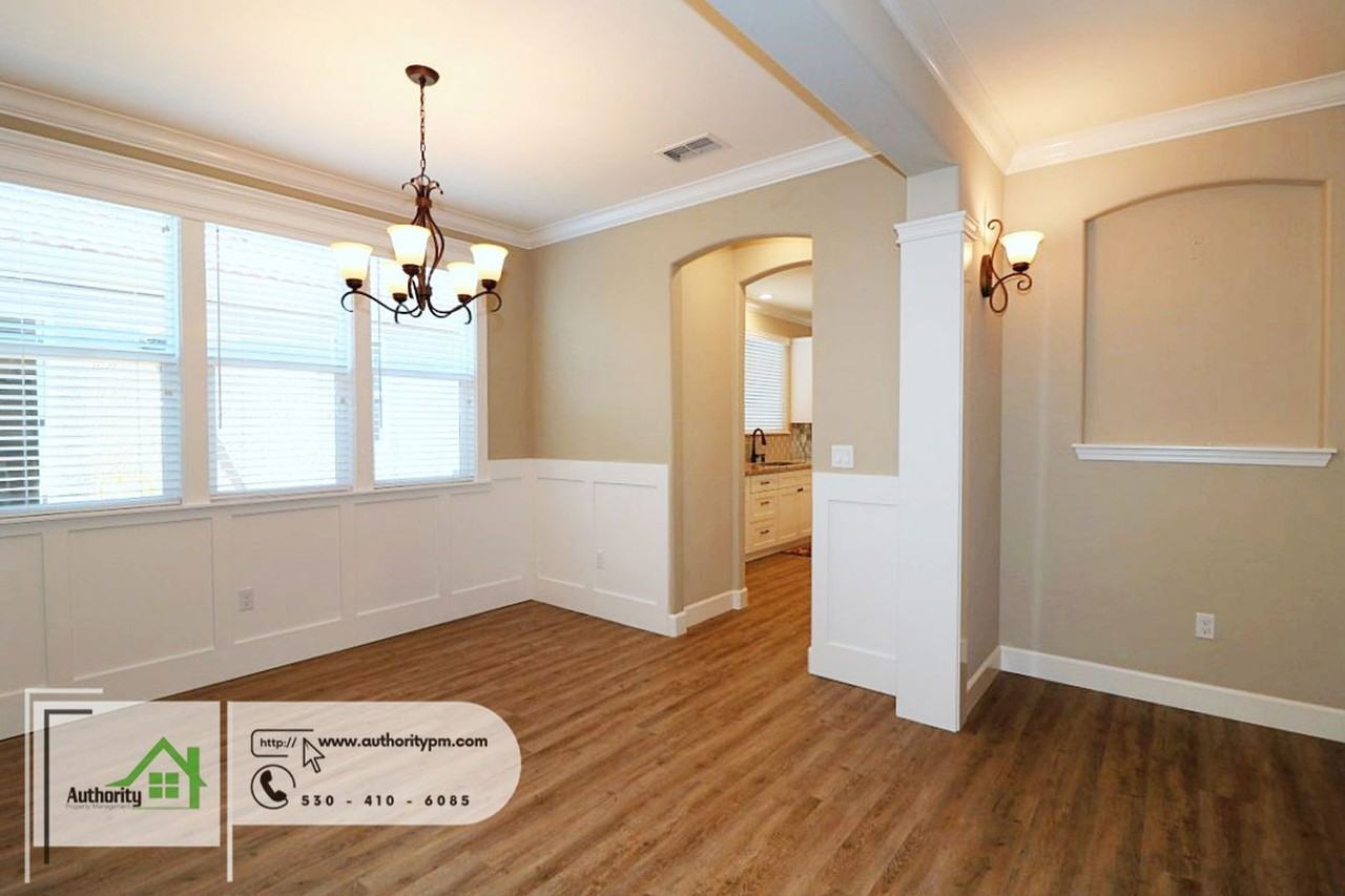 6170 Lucca Trl - Photo 7 of 33