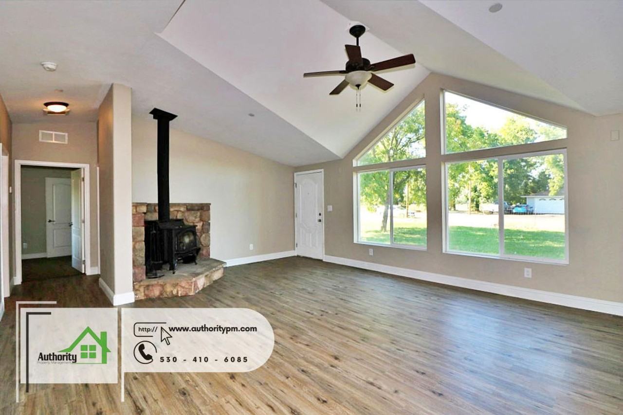 22233 Venzke Rd - Photo 7 of 31