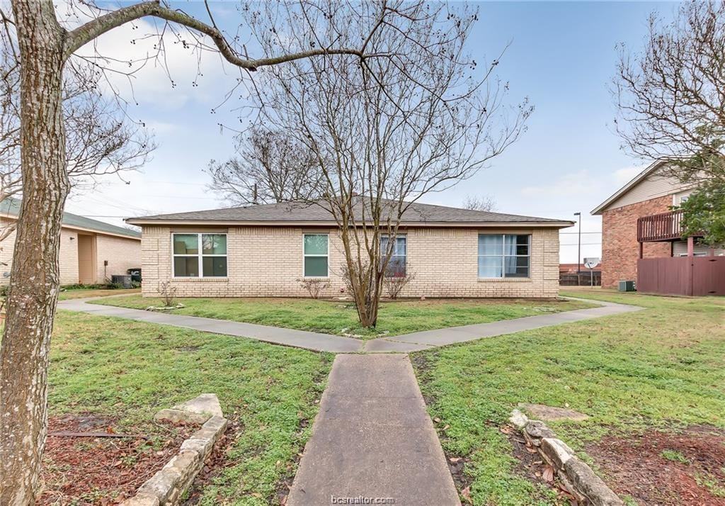 703 Wellesley Ct #A - Photo 4 of 19