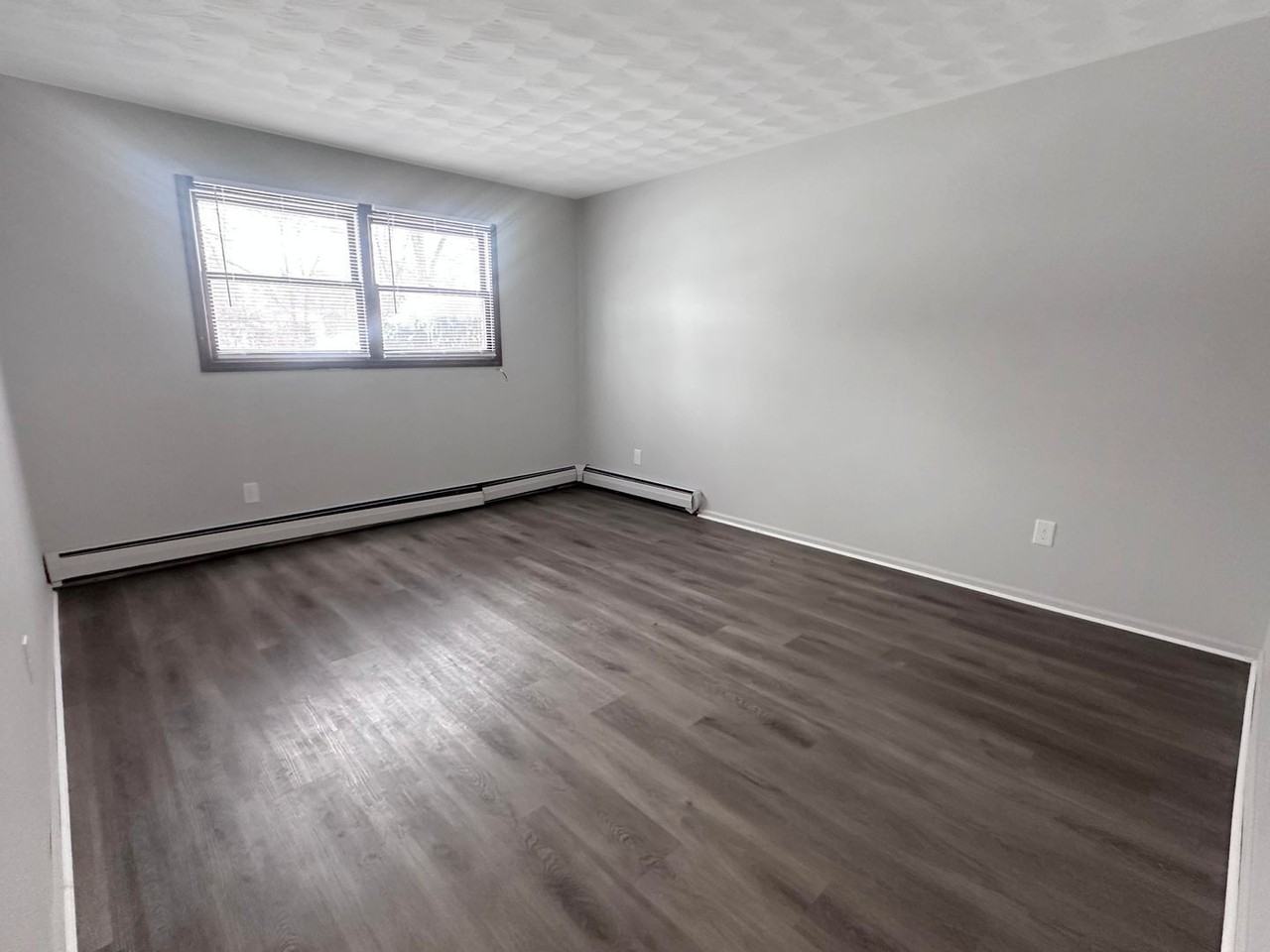 130 S Clarendon St #1 - Photo 5 of 10