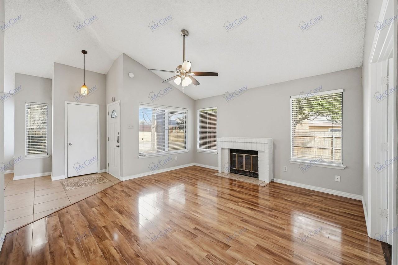 2409 Sendero Trl - Photo 3 of 18