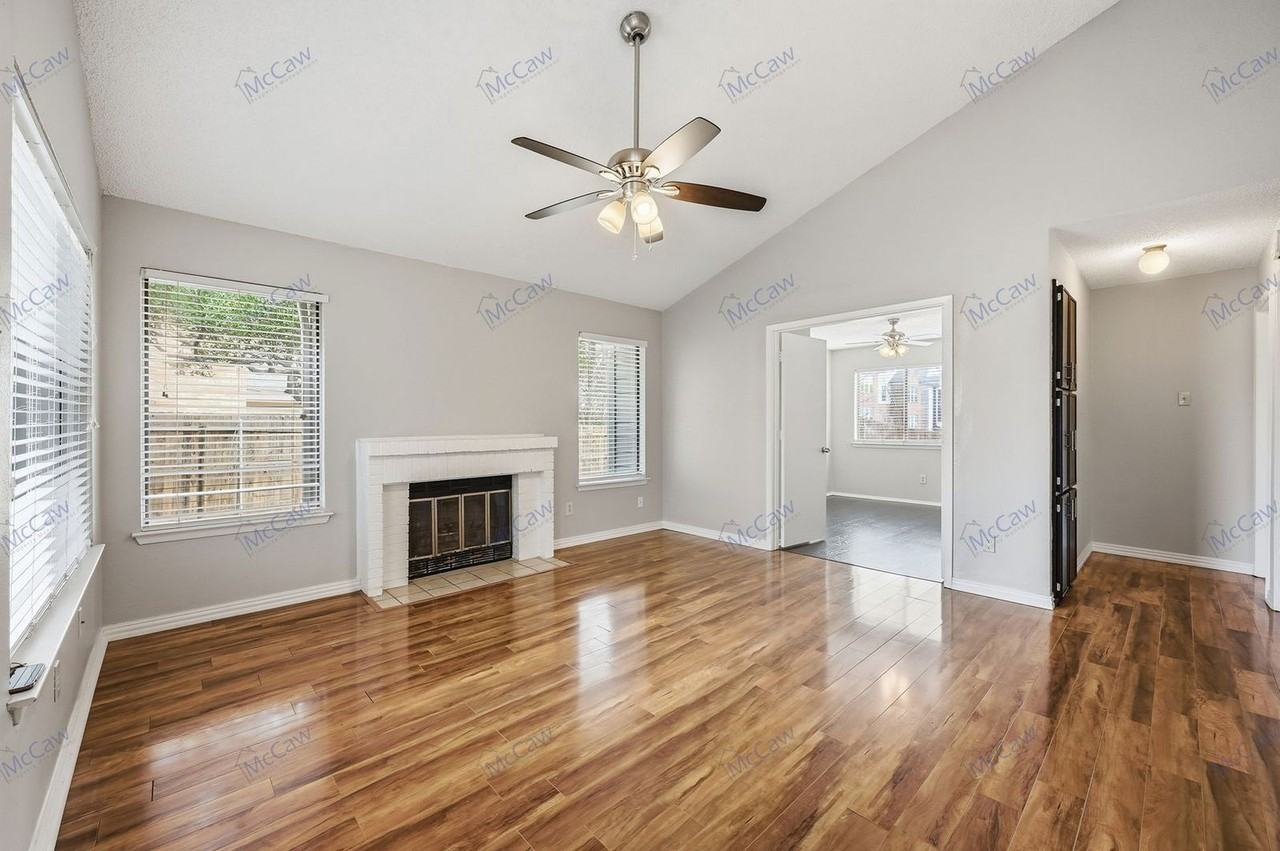 2409 Sendero Trl - Photo 4 of 18