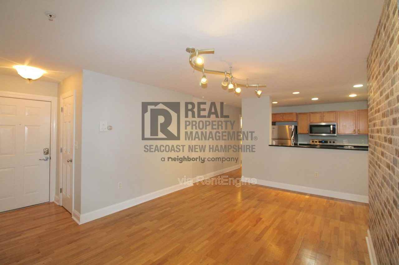 159 State St #1A - Photo 3 of 18