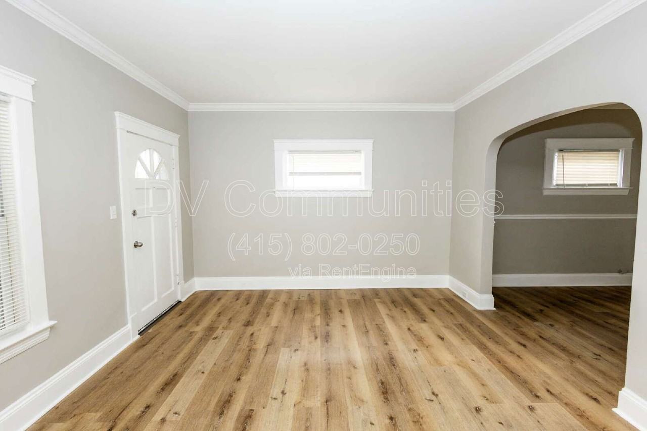 3288 W 91st St - Photo 2 of 18