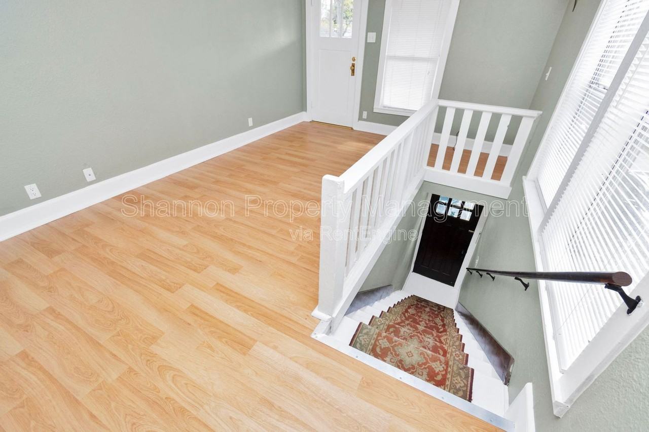 2202 Kane St #B - Photo 4 of 22