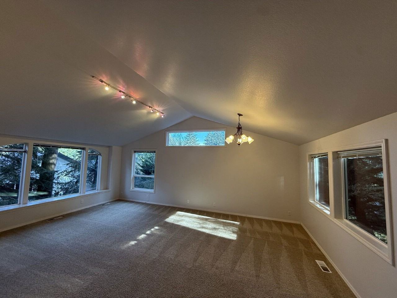 3834 Brighton Ave - Photo 3 of 30