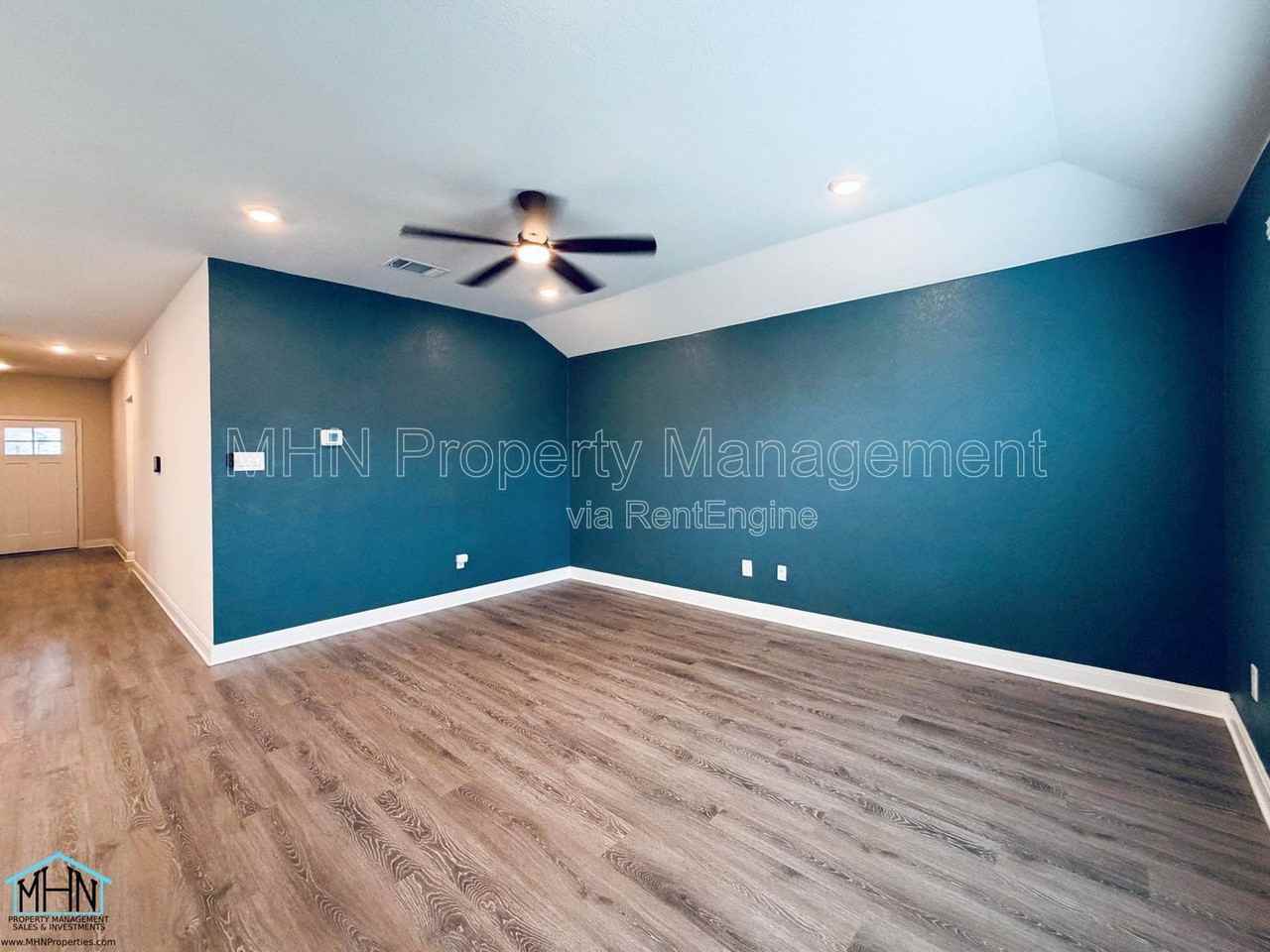 1405 Redwood Crk - Photo 6 of 31