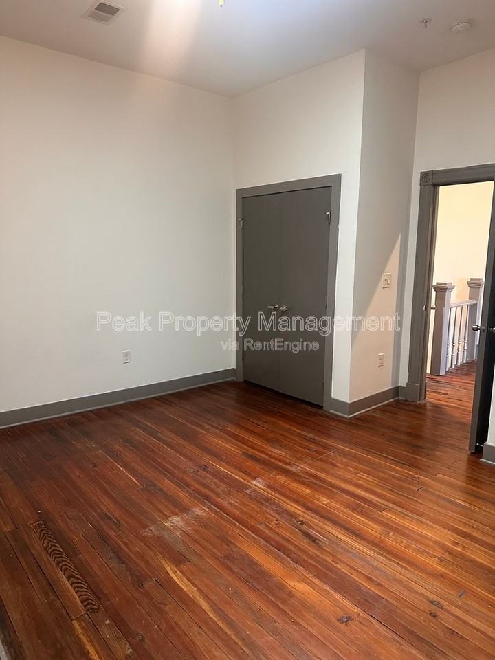 1213 Hull St #2A - Photo 5 of 11