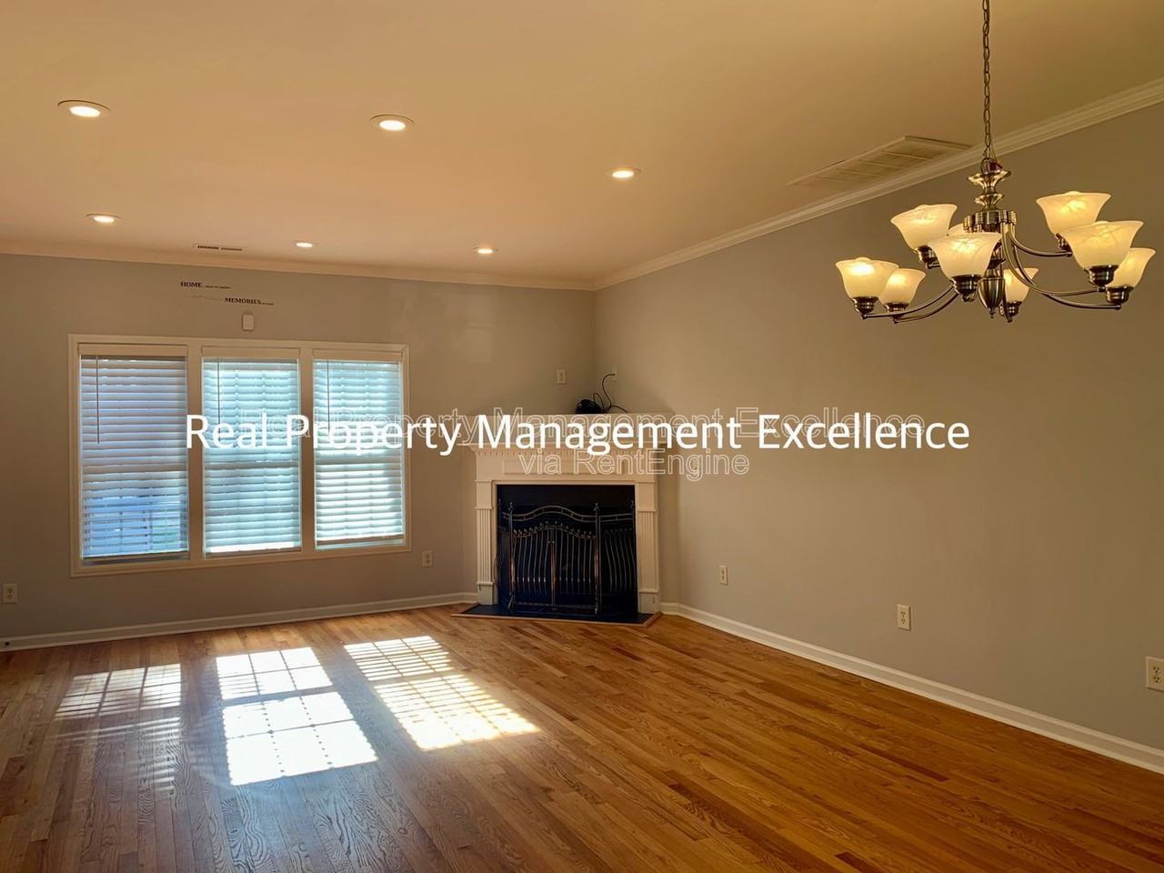 110 Caribbean Ct - Photo 3 of 31