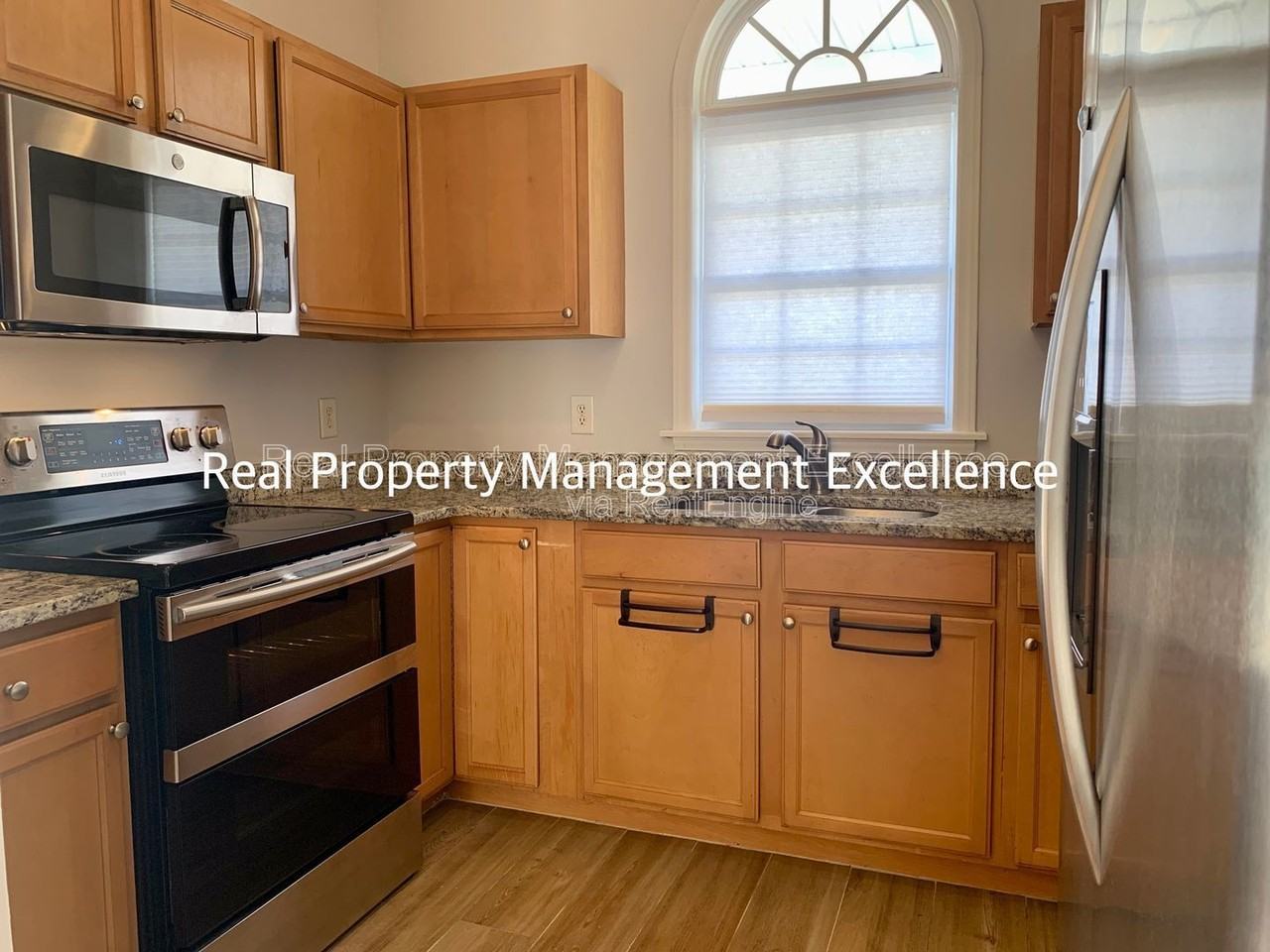 110 Caribbean Ct - Photo 5 of 31