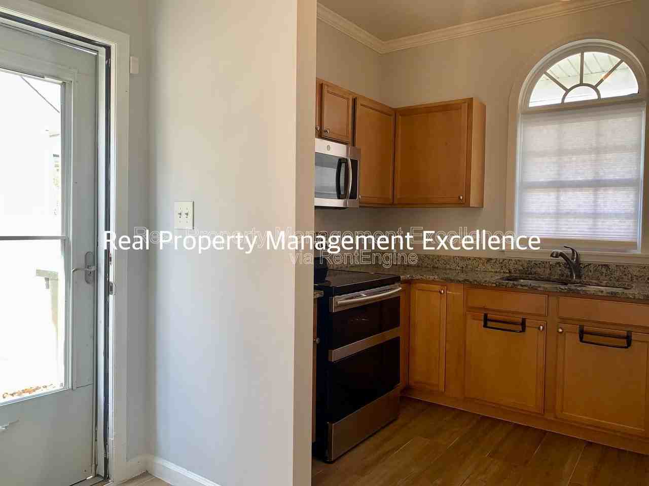 110 Caribbean Ct - Photo 7 of 31