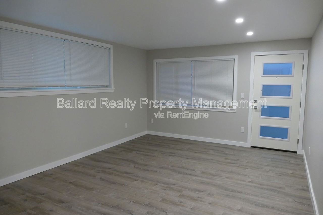 2233 Nw 59th St #2 - Photo 5 of 10