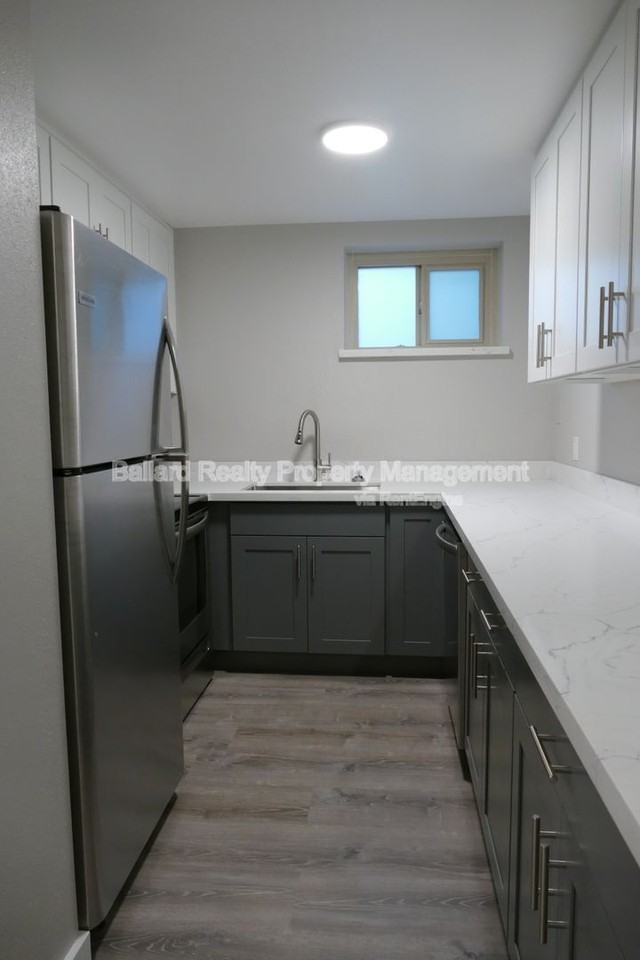 2233 Nw 59th St #2 - Photo 6 of 10