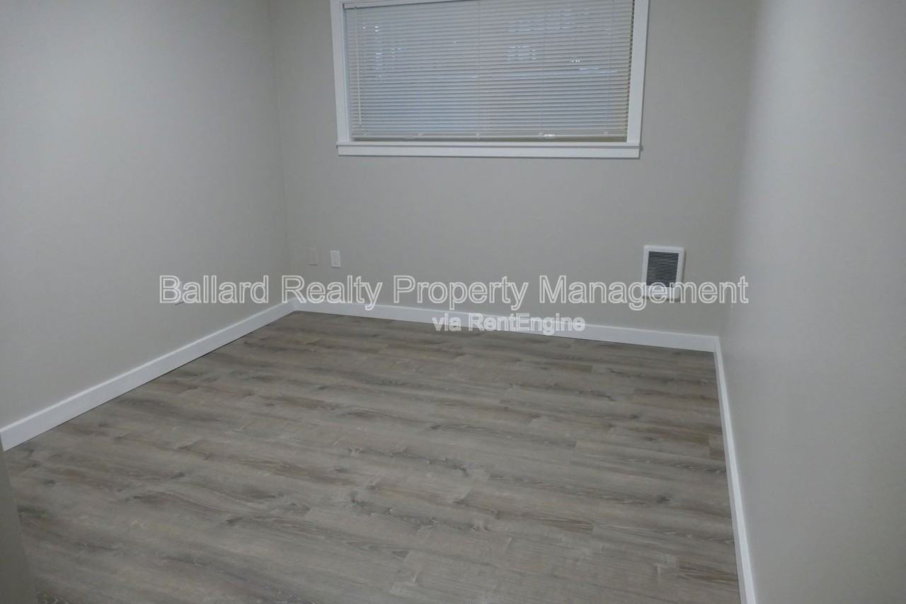 2233 Nw 59th St #2 - Photo 7 of 10