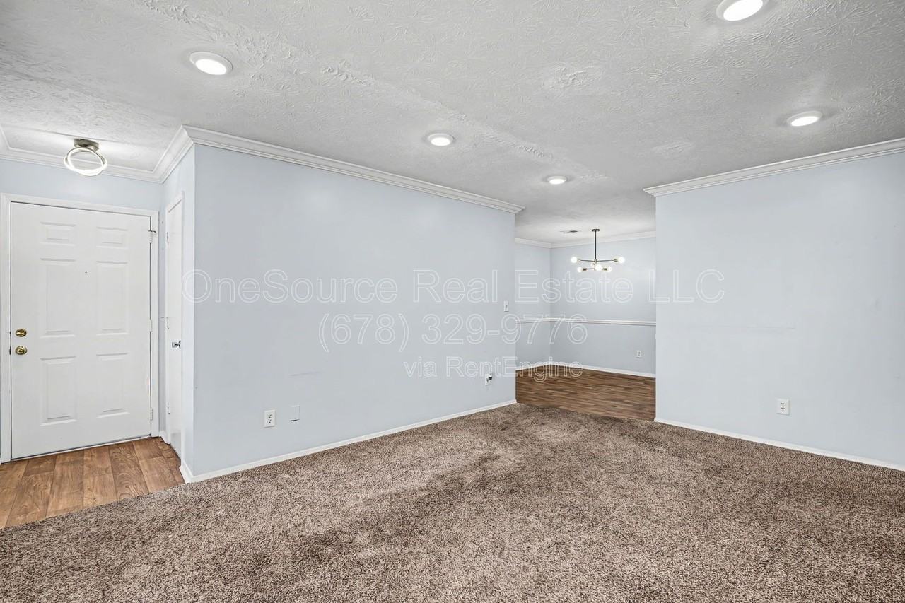 1603 Augusta Dr - Photo 5 of 33