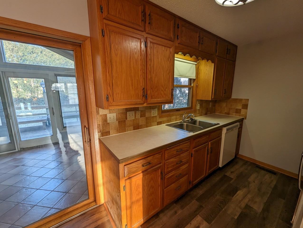 1109 Boone St #1109 - Photo 7 of 10