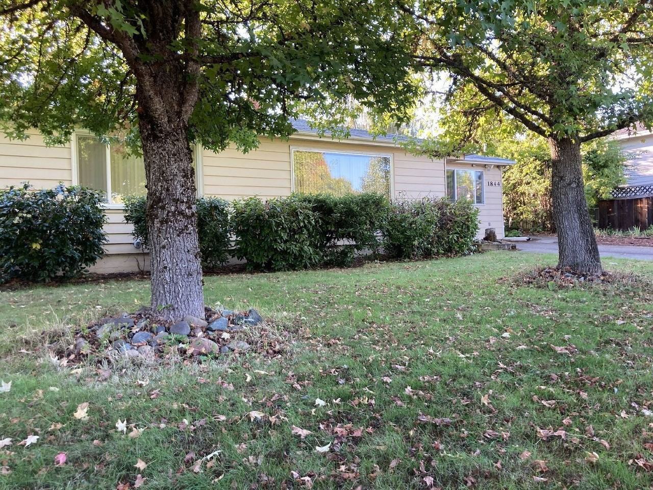 1844 Nw Keasey St - Photo 2 of 20