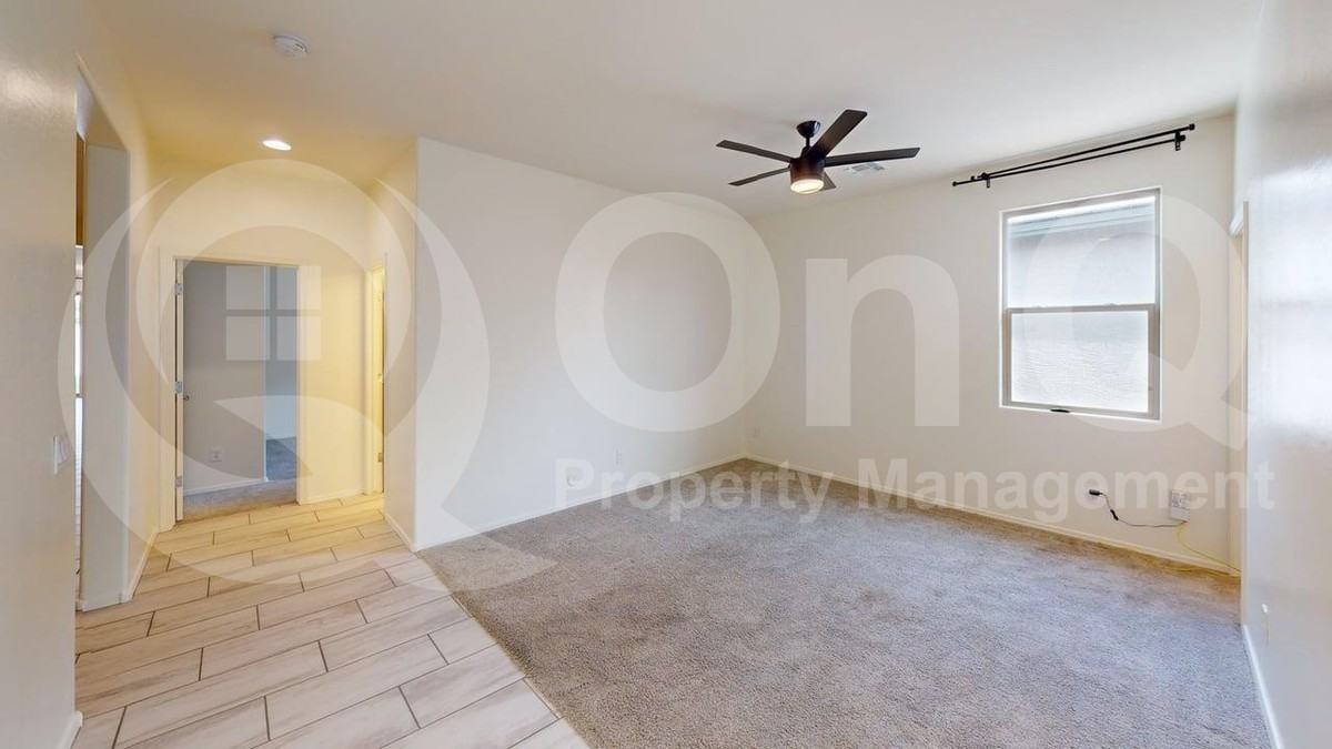 6944 W Golden Ln - Photo 6 of 23