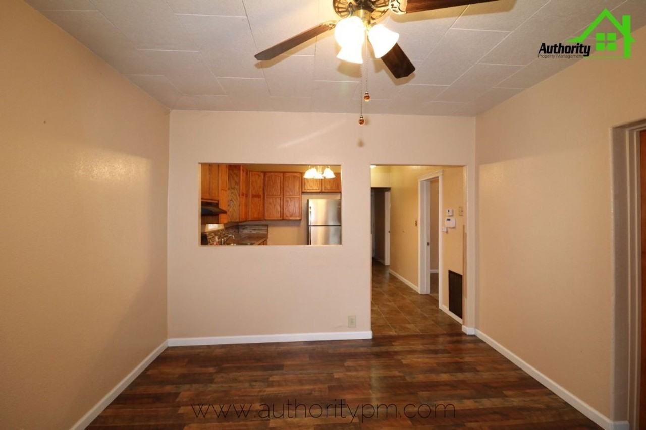 1201 Willis St - Photo 3 of 15