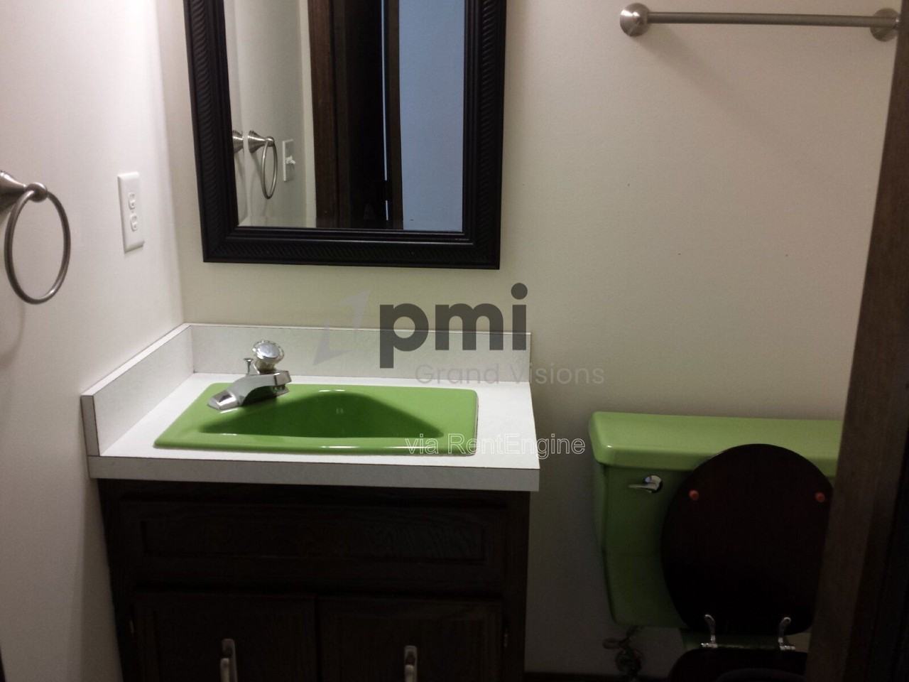 536 W Ash Ave - Photo 5 of 19