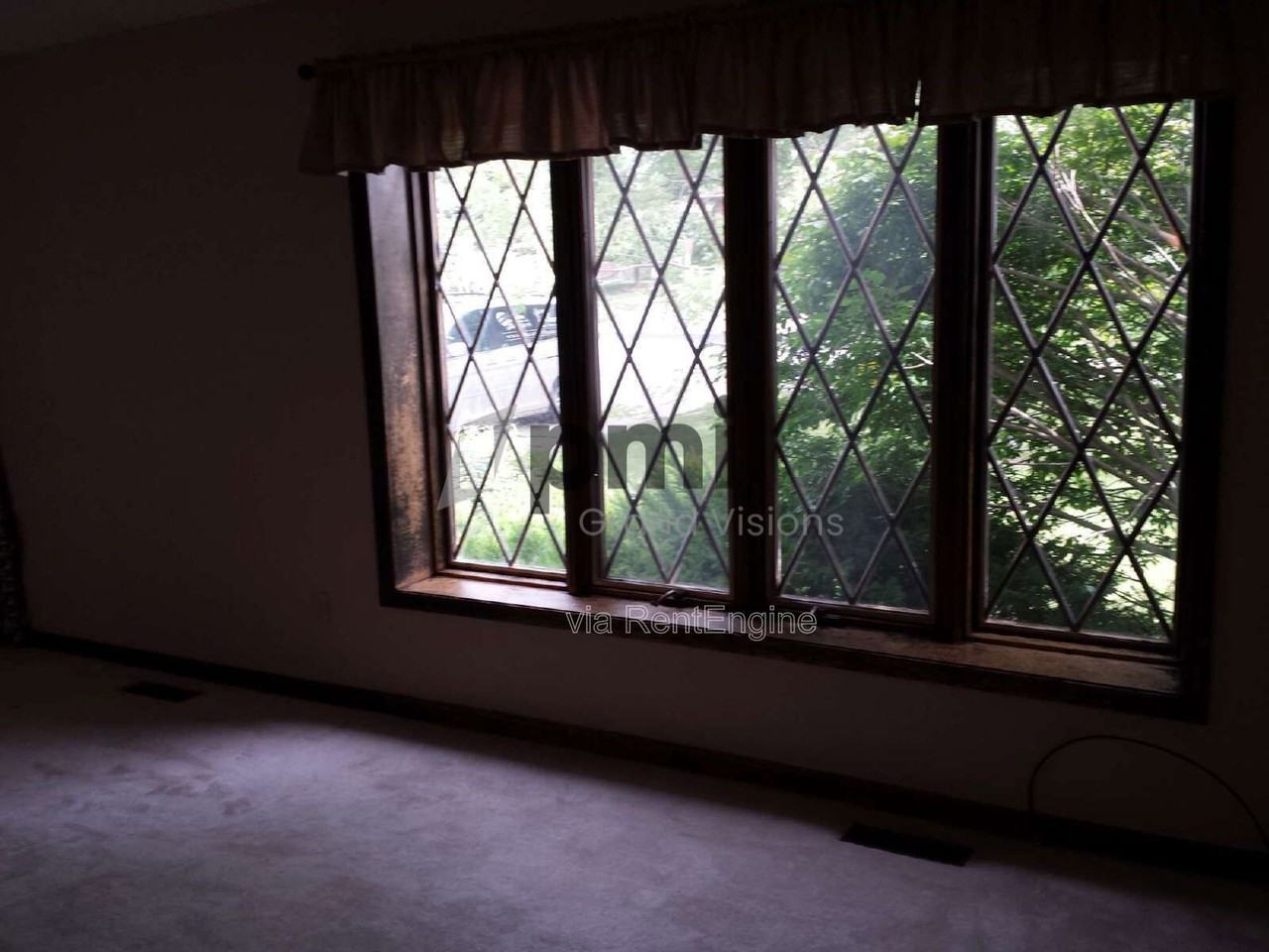 536 W Ash Ave - Photo 6 of 19