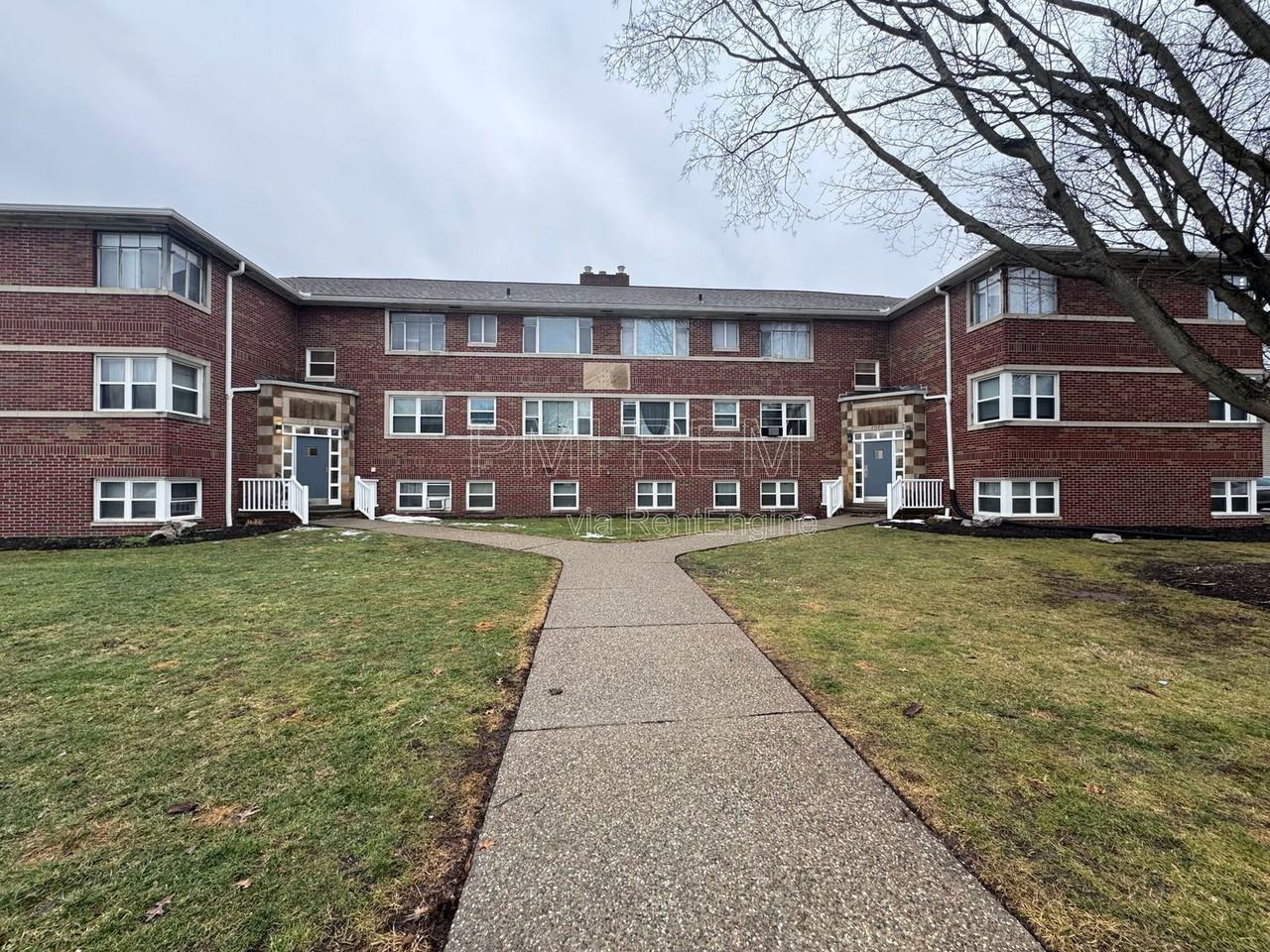 1982 White Pond Dr #1 - Photo 4 of 9