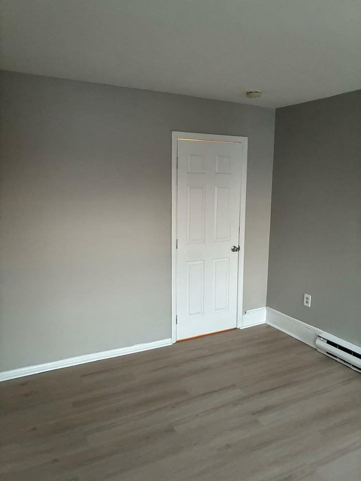 18 Pine St #20B - Photo 3 of 11