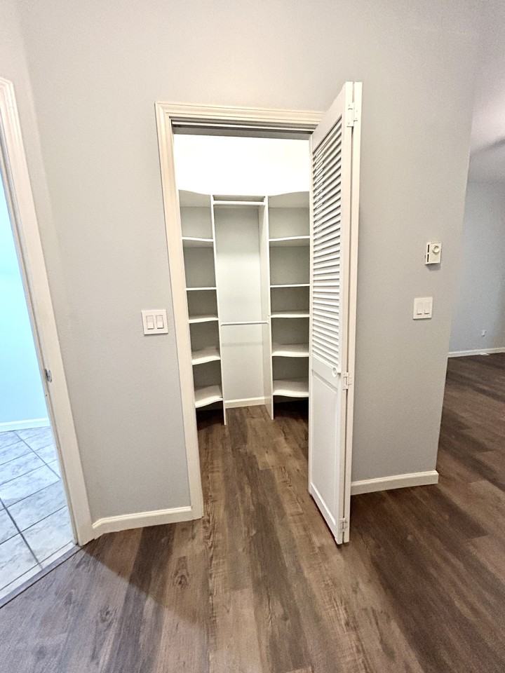 1810 Se Cutter Ln #1810 - Photo 3 of 19