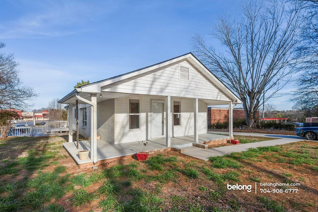 313 Derr St - Photo 4 of 16