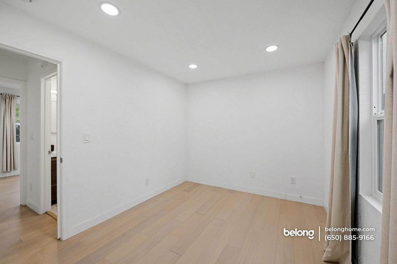 1397 Vine St - Photo 6 of 20