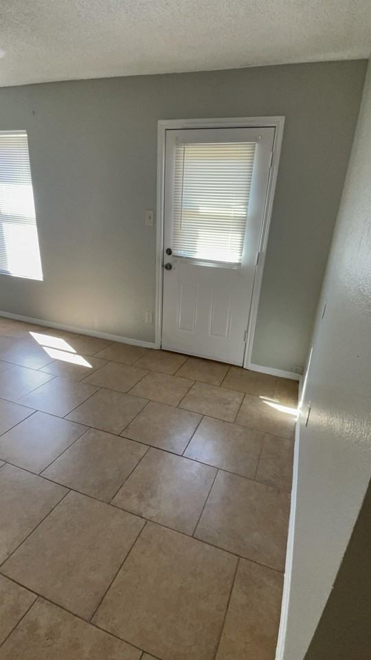 921 Nw Summercrest Blvd Apt A #1 - Photo 6 of 30