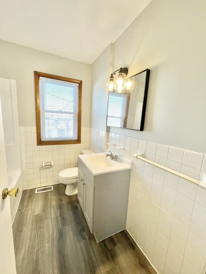 2901 Lewis Ln #2901 - Photo 2 of 12