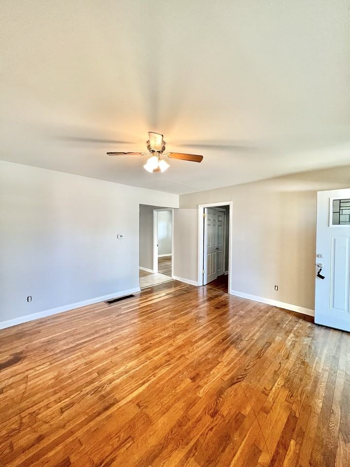 503 Oak St #503 - Photo 7 of 12