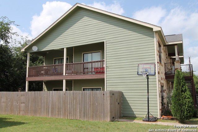 910 Pine St #C202 - Photo 2 of 8