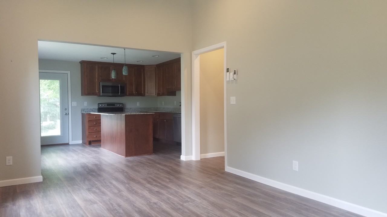 1328 East Ave - Photo 3 of 14