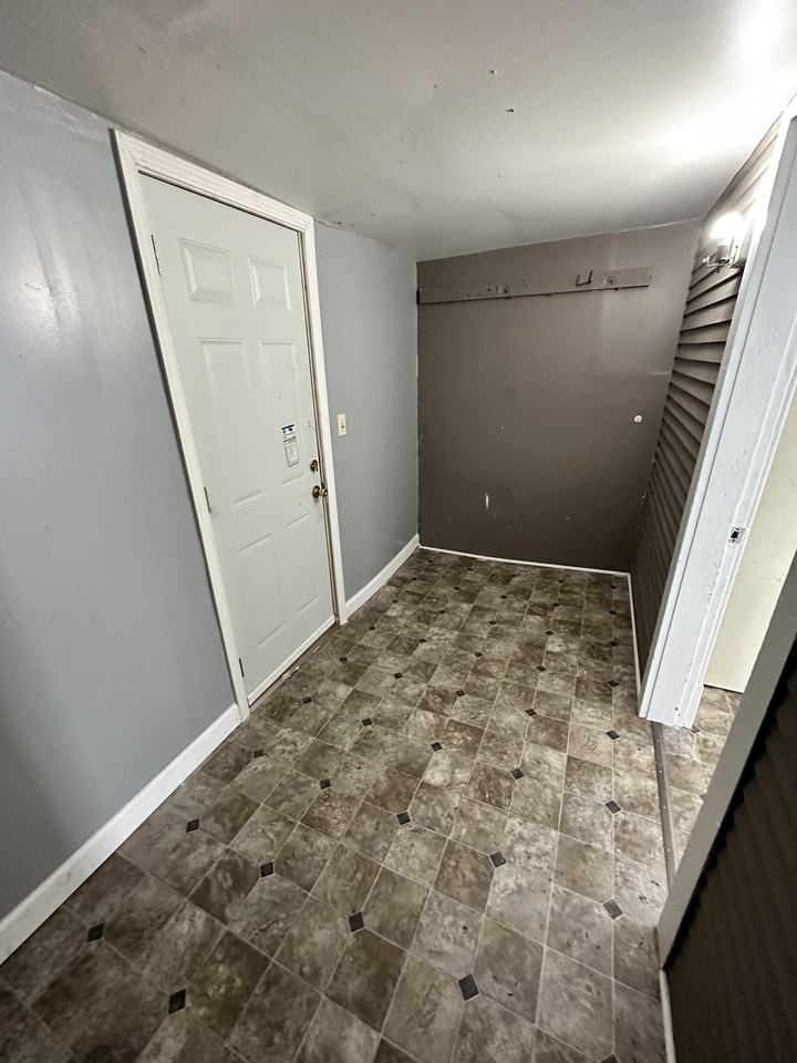 1616 9th St - Photo 2 of 11