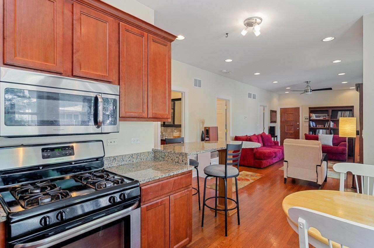 3857 N Lawndale Ave #3651-2 - Photo 6 of 8