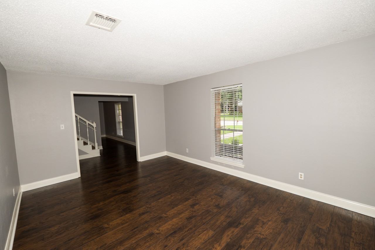 241 Saint Cloud Dr - Photo 5 of 14