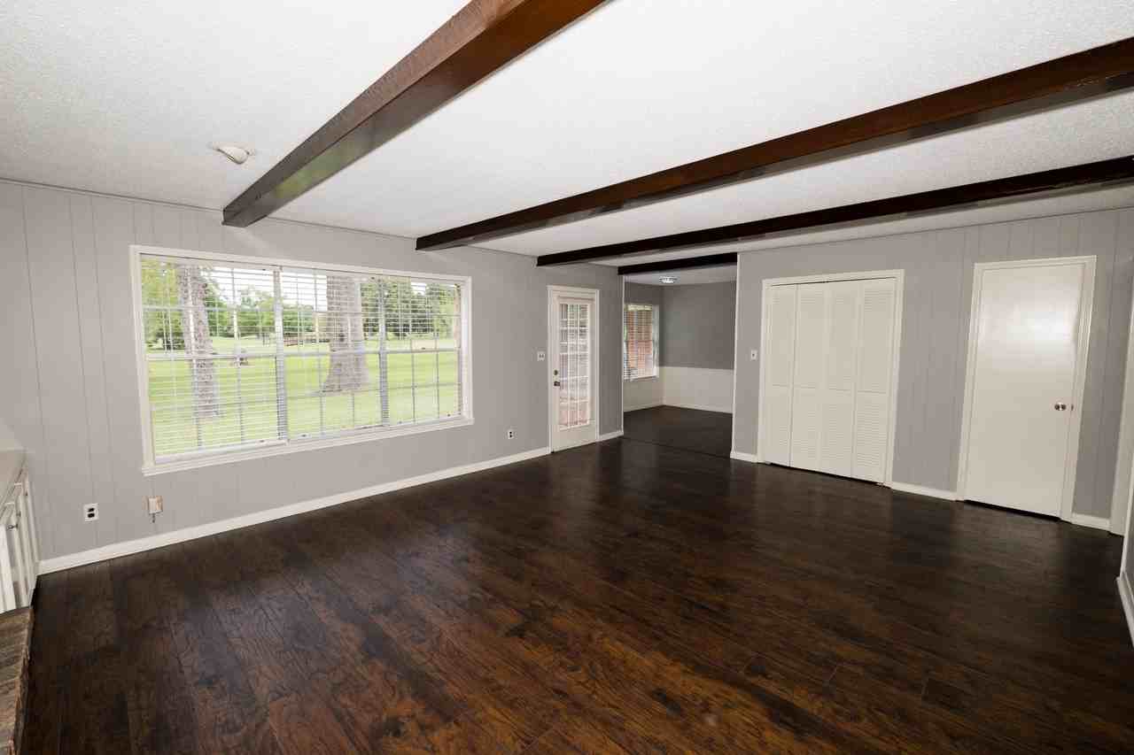 241 Saint Cloud Dr - Photo 7 of 14