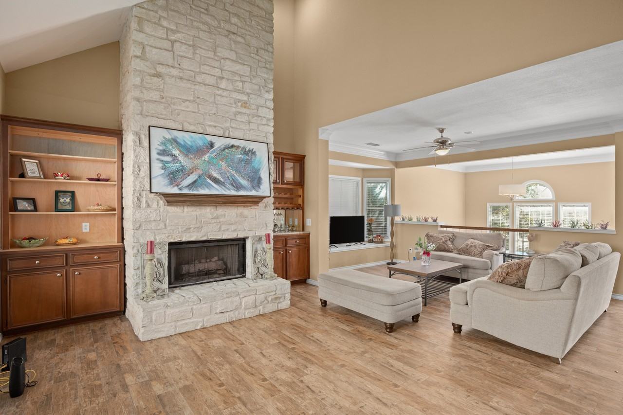 6108 Cape Coral Dr - Photo 3 of 13