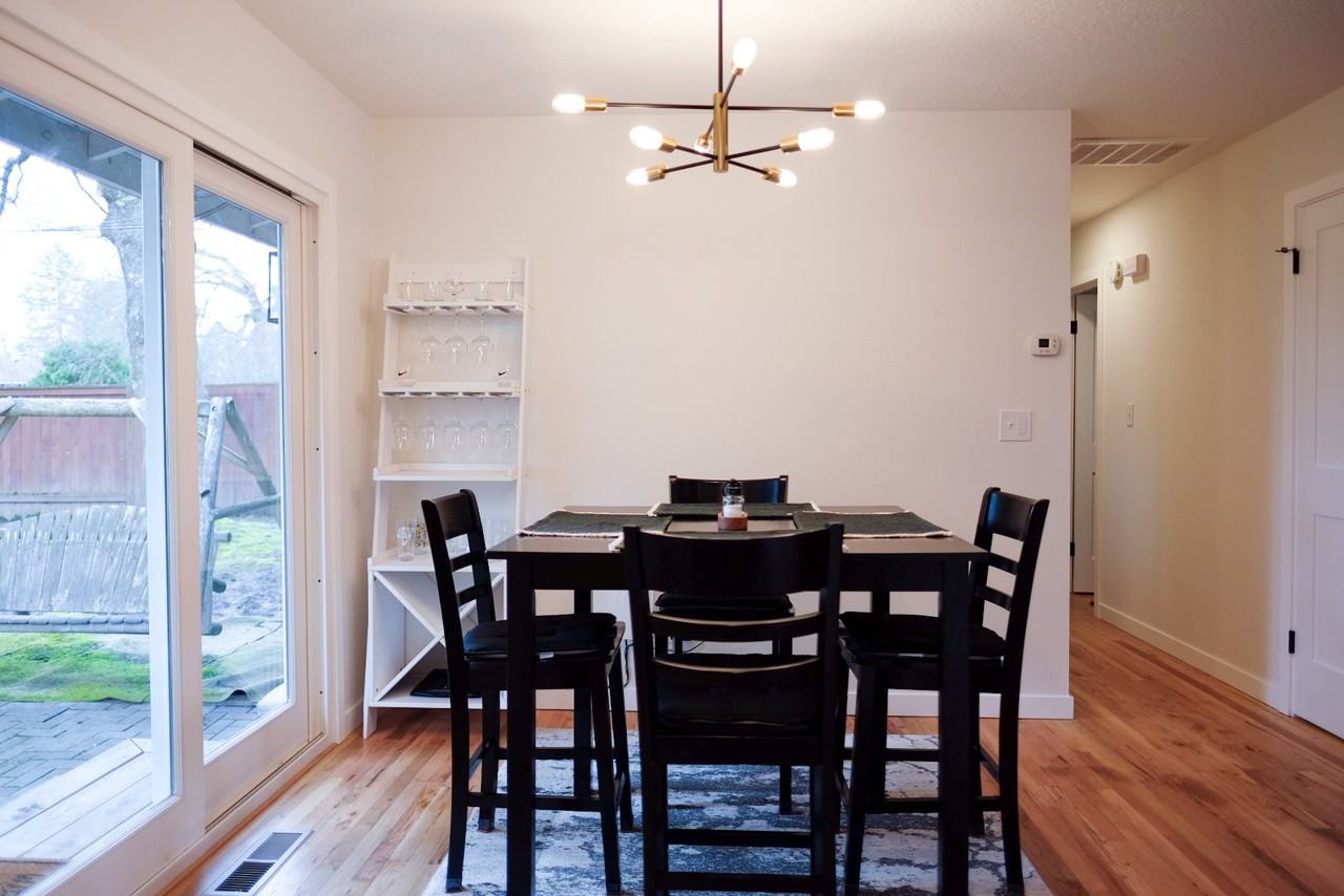 13000 Sw Walker Rd - Photo 3 of 24