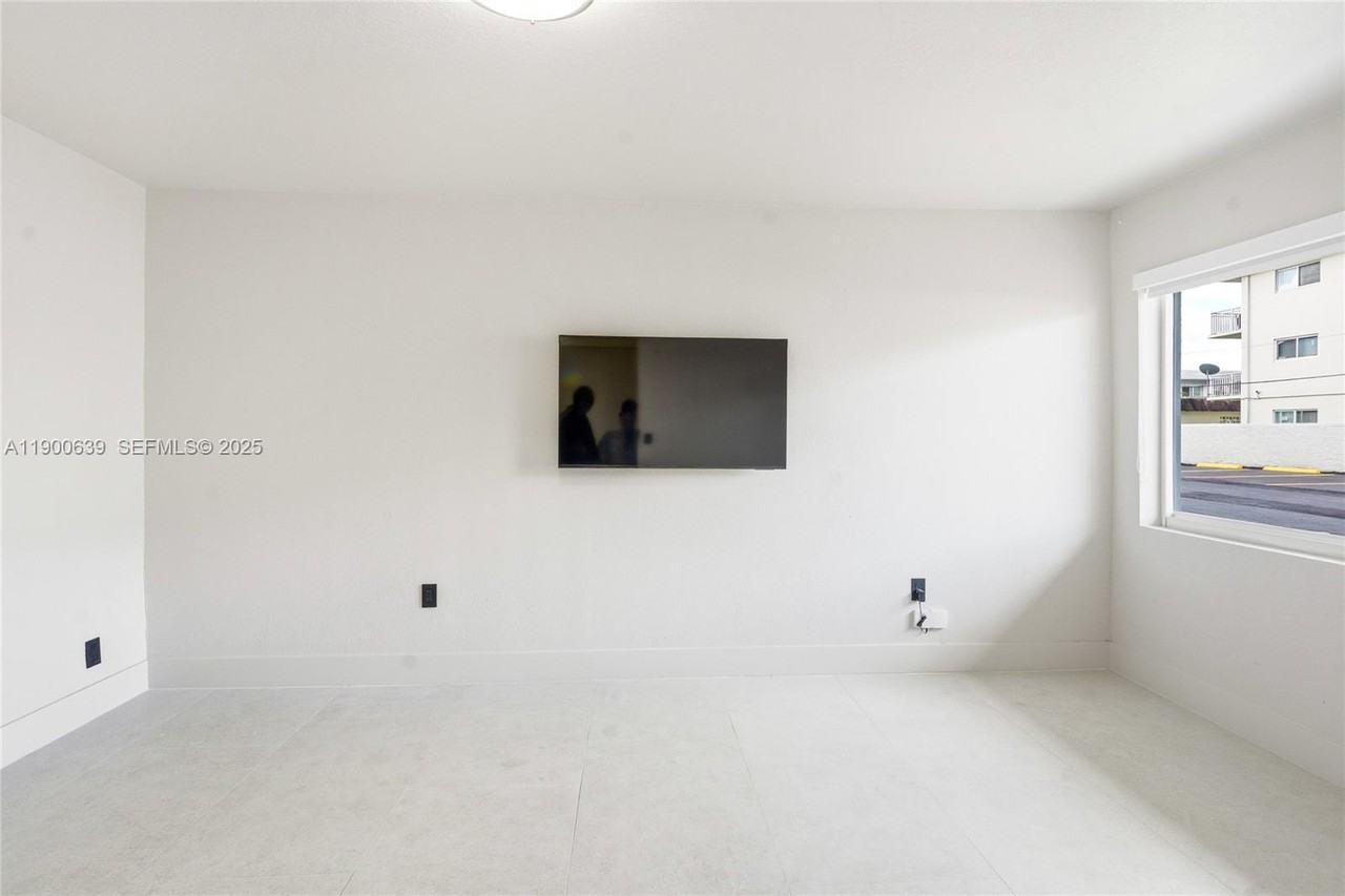 13200 Ne 7th Ave #118 - Photo 5 of 16