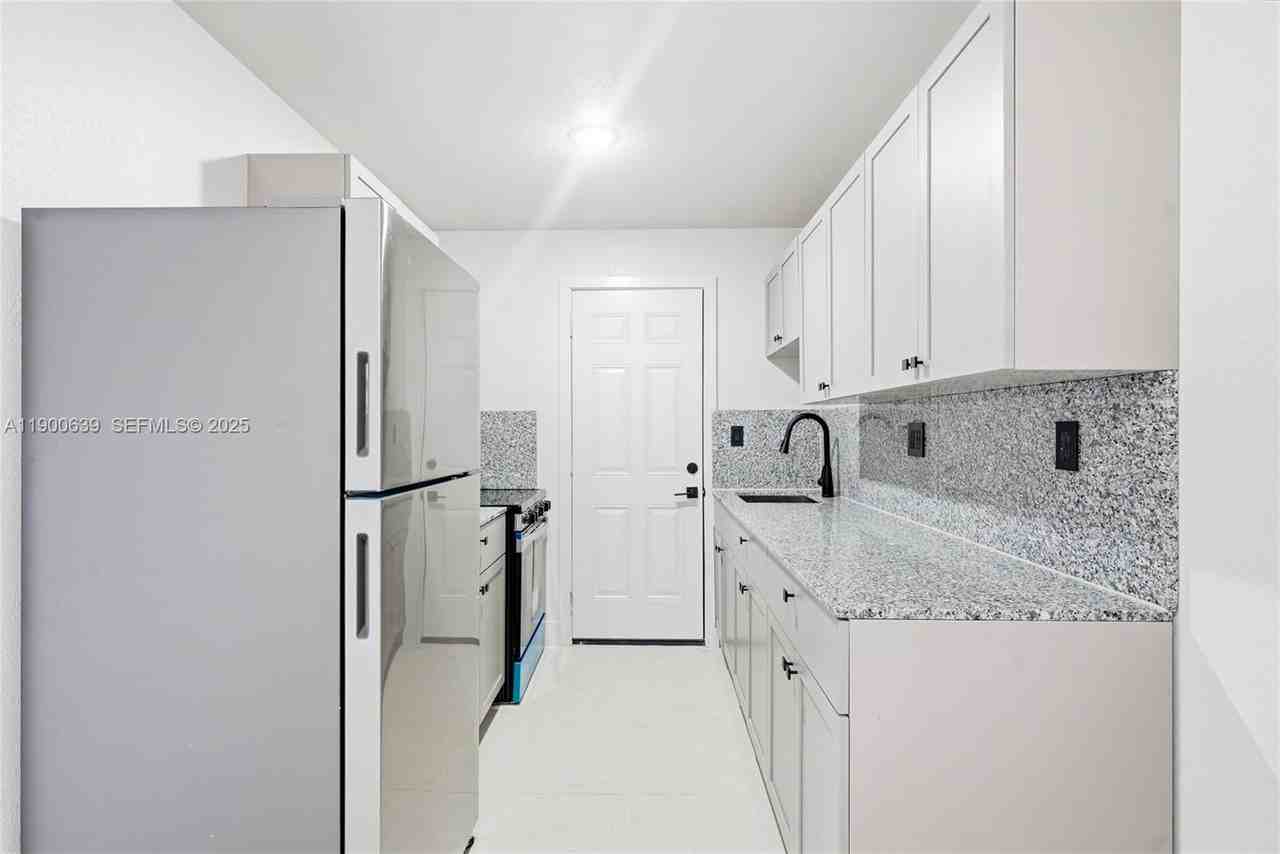13200 Ne 7th Ave #118 - Photo 6 of 16