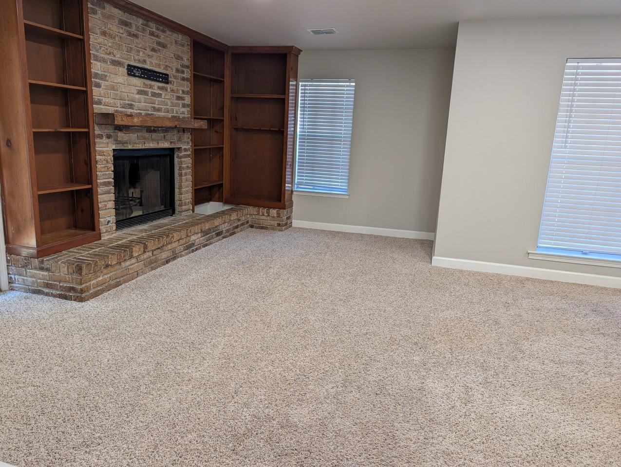 1455 Ridgedale Ct - Photo 2 of 7