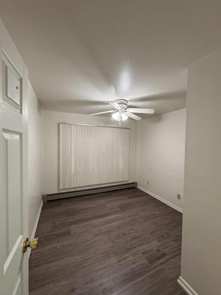 420 Telegraph St #8 - Photo 7 of 15