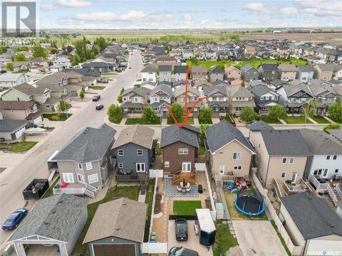 8710 Hincks Lane - Photo 2 of 36